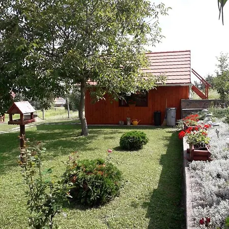 Matyas Apartman Tard Exterior photo